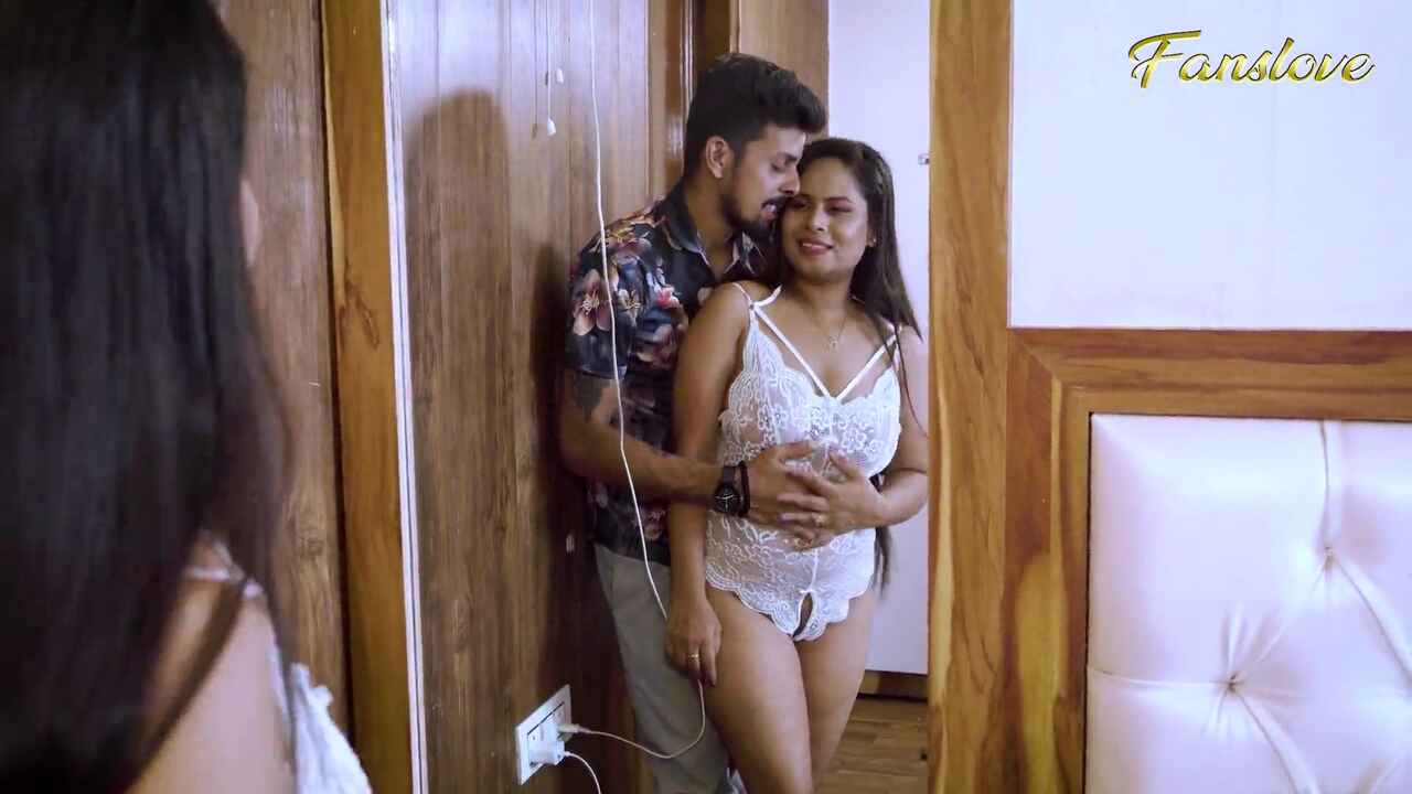 Desperate Wife 2024 Fanslove Hindi Desi Porn Video