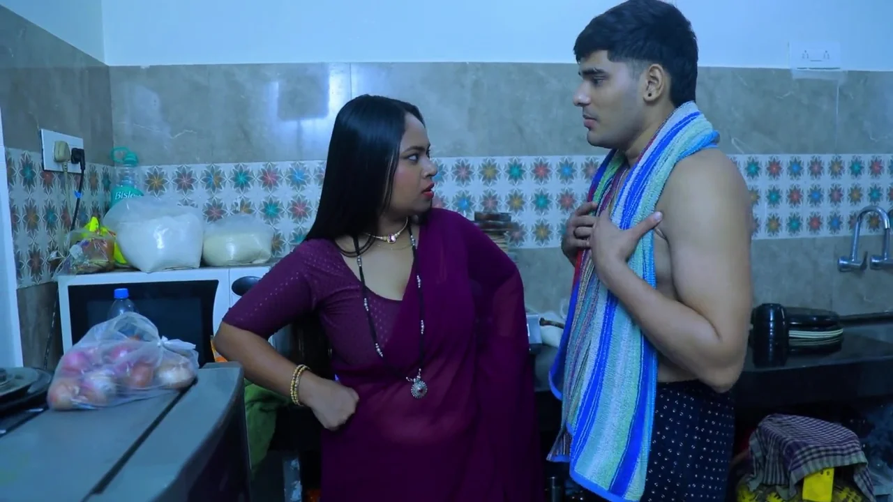 Kitchen Love 2025 Hindi Uncut Porn Video